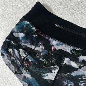 Lululemon Speed Up Shorts Size 2 Abstract Print Lined Running Athletic Women
